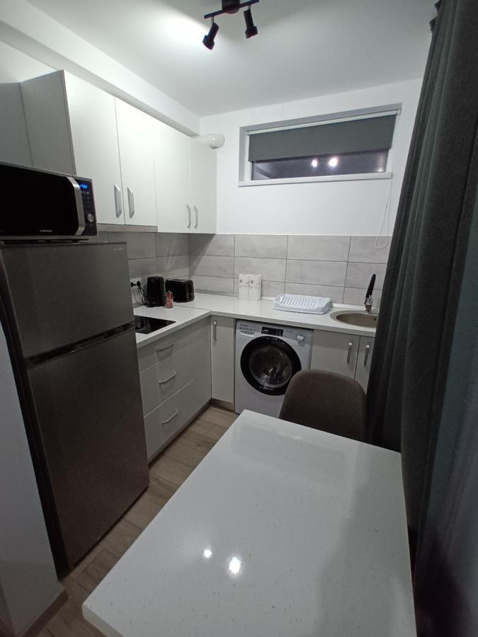 Old Town Studio Apartments 바이아마레 외부 사진