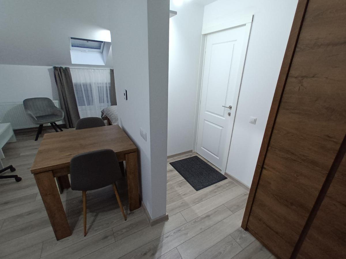 Old Town Studio Apartments 바이아마레 외부 사진