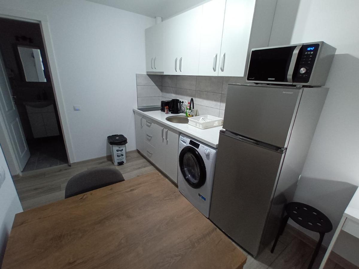 Old Town Studio Apartments 바이아마레 외부 사진