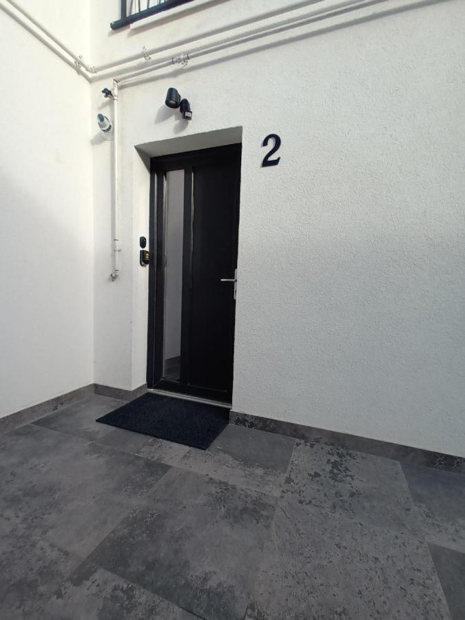 Old Town Studio Apartments 바이아마레 외부 사진