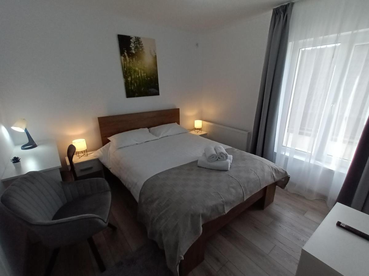 Old Town Studio Apartments 바이아마레 외부 사진